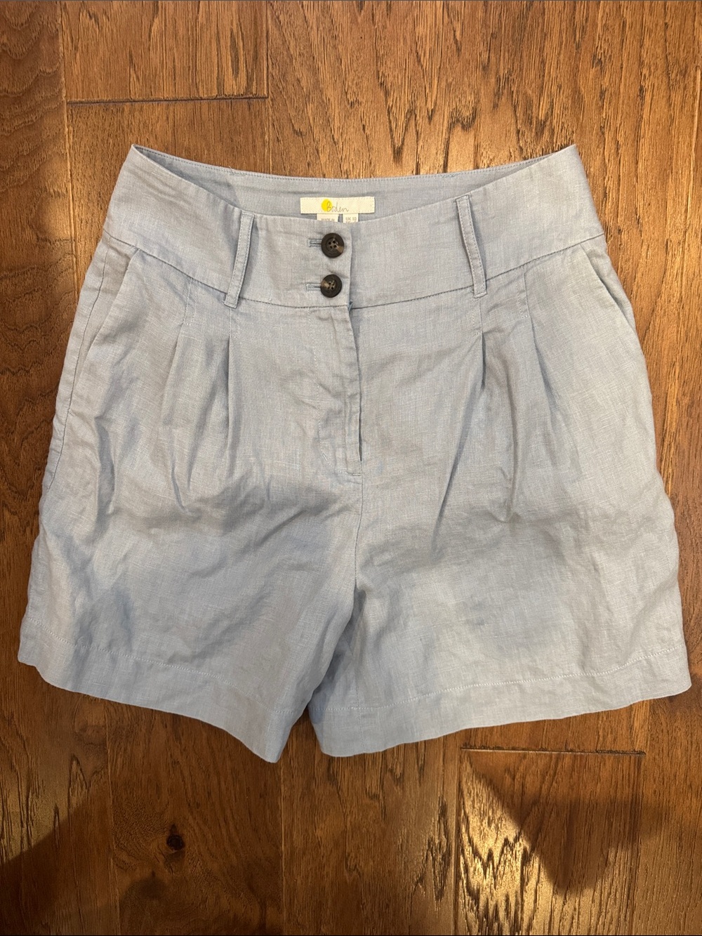Boden Kensington Linen Shorts in blue chambray